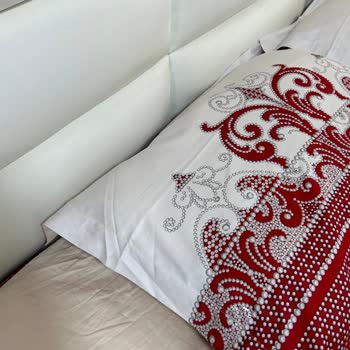 Taç Nevresim Takımının İlk Yıkamada Boyası Aktı