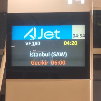 AJet (Anadolu Jet) Umursamaz Firma 5 Saat Bekleme