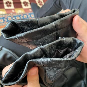 Zara Deri Ceketin Derisi Soyuluyor