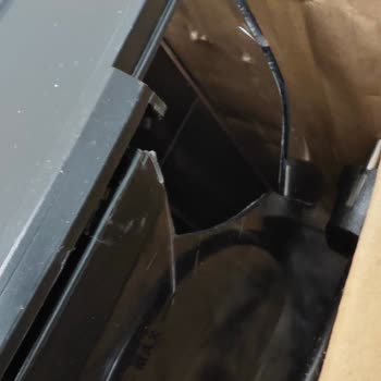 Robo Espresso Makinesi Su Haznesi Kırıldı