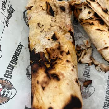 Usta Dönerci Yanmış Tavuk Döner