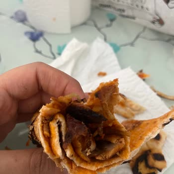 Usta Dönerci Yanmış Tavuk Döner