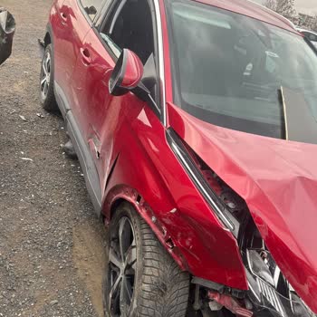 2017 Model 59bin Km Peugeot 3008 Ağır Kaza Sonrası Airbaglar Açmadı.