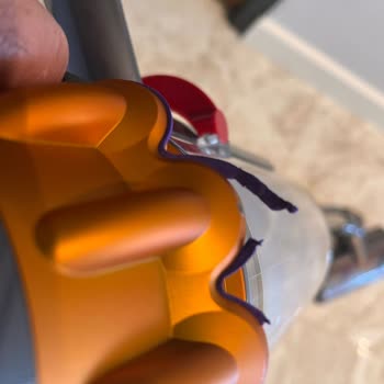 Dyson V15 Elektrikli Süpürge Deki Conta Sorunu