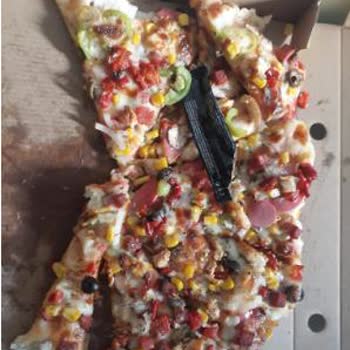 Pizza Taxi -Hamur Gelen Ve Çöpe Giden Pizza