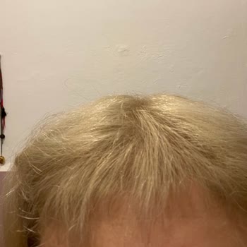 Podyum Arena Kuaför ve Güzellik Merkezi Podyum Arena Belimde Olan Saçımı Yaktı Omuzlarımda Şu An