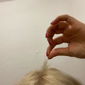 Podyum Arena Kuaför ve Güzellik Merkezi Podyum Arena Belimde Olan Saçımı Yaktı Omuzlarımda Şu An