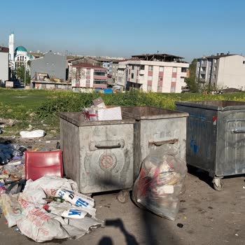 Avcılar Belediyesi Çöp Konteynerları Dolu