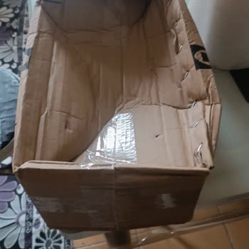 Yurtiçi Kargo Van Beşyol Şubesi Paketleri Ezilmiş Halde Teslim Ediyor