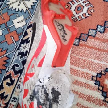 Nike 4 Ayda Dişleri Kırılan Krampon!