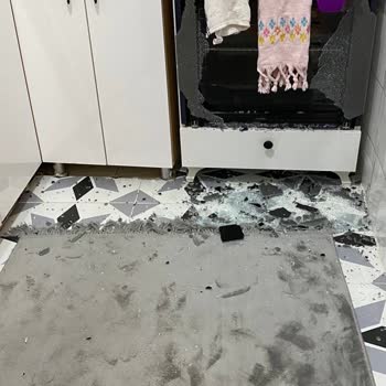 Beko Fırın Camı Patladı