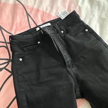 Calvin Klein Pantolonları İnanılmaz Kalitesiz