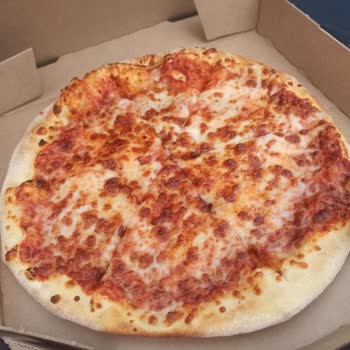 Domino's Pizza Fake Gifts & Terrible Service!