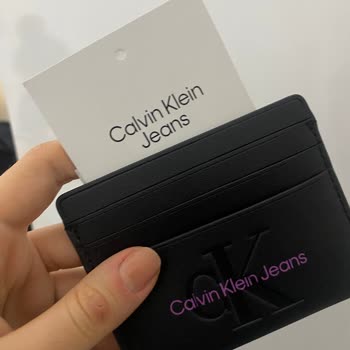 Calvin Klein Kartlıkta Astar Açılması