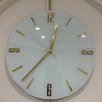 MetaQuartz Aksesuar (metasery) Hasarlı Saat (kendi Kendine Çatladı )