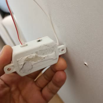 Bellona Gravita Yatak Odası Takımı Aydınlatma Adaptörü