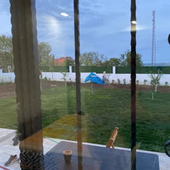 Altus Şarjlı Dikey Süpürge