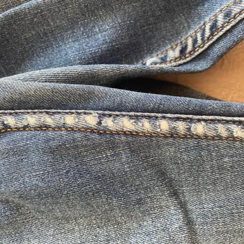 Bershka Ürünlerinin Arkasında Durmuyor