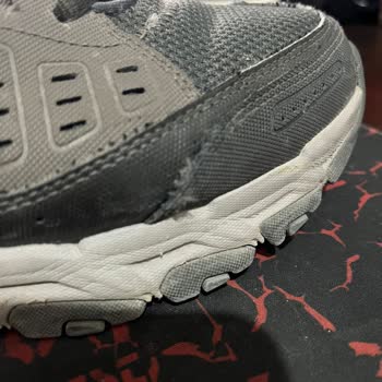 Skechers Kalite Beklentisini Karşılamayan Üst Segment Ayakkabılar