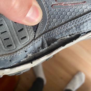 Skechers Kalitesiz Ürün Hayal Kırıklığı Yarattı
