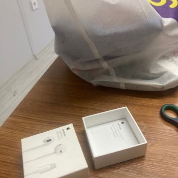 Getir Açılmış Kutusu Boş Kulaklık Teslimatı