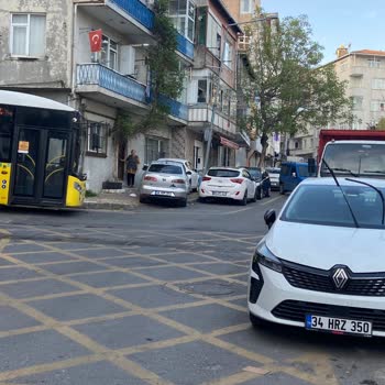 TikTak Kirala Sabah Kaosu: Yanlış Park Ve Bekleyen Yolcular
