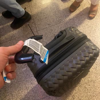 Ajet Firması Valizimi Kırıp Mağduriyetimi Gidermedi