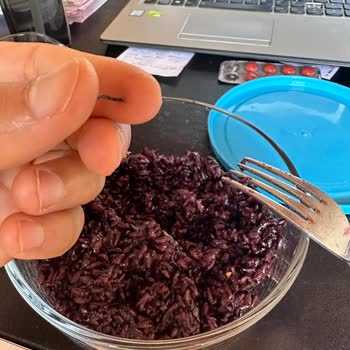 Yayla Bakliyat Siyah Tel Çıktı