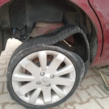 Dunlop Lastik Parçalanması. Hatalı Üretim