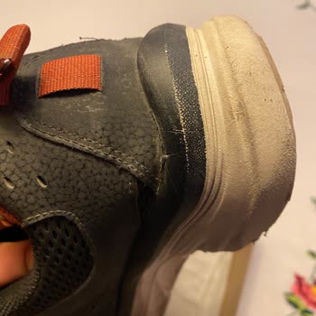 Skechers Malının Arkasında Durmuyor