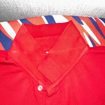 Arzum Ütü Su Akıtıyor Parlama Yapıyor Yeni Tshirtlerimi Çok Kötü Yaptı
