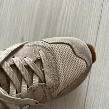 New Balance Ayakkabı Açılma Oldu