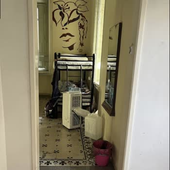 Booking.com Rome Hostel Booking Doesn't Match Photos