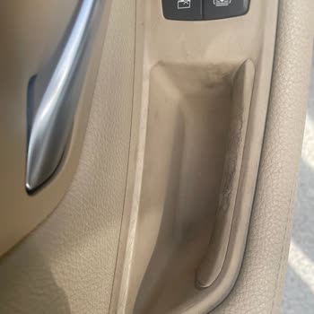 BMW F10LCİ 520d İç Kapı Tutamaçları Erimesi