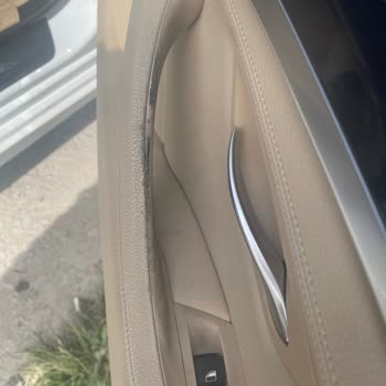 BMW F10LCİ 520d İç Kapı Tutamaçları Erimesi