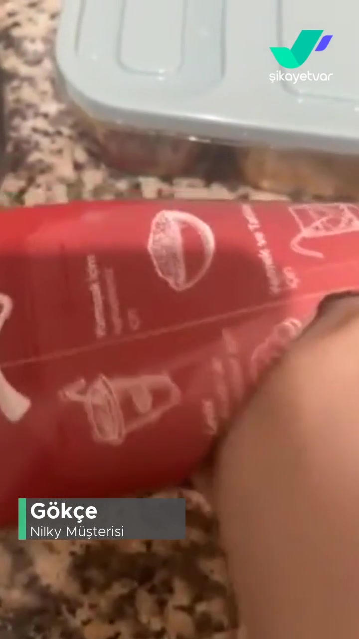 Nilky Badem Sütünün İçinden Çıkan videonun kapak resmi
