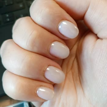 Pap Art Nail Studio Tek Çalışan Vat Ve Manikür Bilmiyor