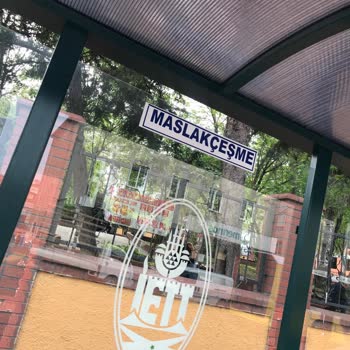 İBB - İstanbul Büyükşehir Belediyesi Küçükçekmece'de Otobüs Bekleme Çilesi