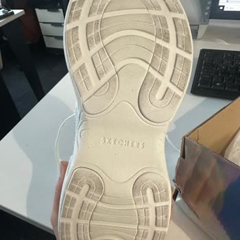 Derimod Skechers Ayakkabı Aldım Giyilmiş Gönderdiler