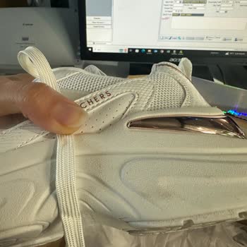 Derimod Skechers Ayakkabı Aldım Giyilmiş Gönderdiler