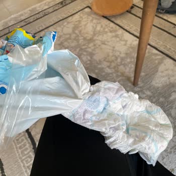 Molfix Bez Poşete Yapışık Çıktı