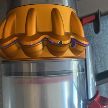 Dyson V15 Şarjlı Süpürgem 3 Ayda Deforme Oldu
