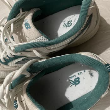 Yeni New Balance Ayakkabının Taban Kısmının Silinmesi Ve Tiftiklenme