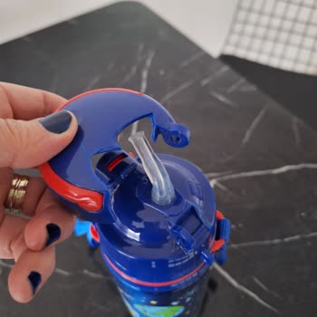 LC Waikiki Çabuk Kırılan Suluk Kapağı