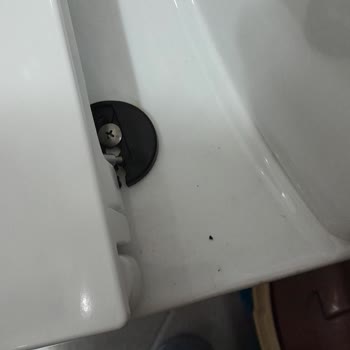 Creavit Klozet Kapağı Arızası
