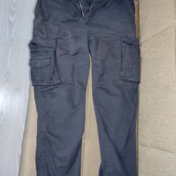DeFacto Pantolon Renk Solması
