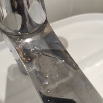 Grohe Su Bataryası Soyulması Ve Kararması