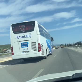 Kamil Koç Trafikte Tehlikeli Manevra Ve Saygısız Sürücü Davranışı
