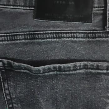 Mavi Kot Pantolon Üç Defa Giydim Üç Yerinden Söküldü!