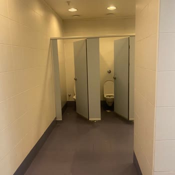 Esenboğa Havalimanı Havalimanı Tuvaletinde Hijyen Sorunu